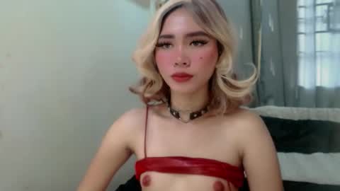 Snapshot of imyourfelicious chatting on 09/27/25, 08:19 hi its me pearl online show from 09/27/25, 08:19
