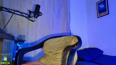 Snapshot of imyourg0d chatting on 09/11/25, 02:06 Daniel thumb up me please its important Im new INDEPENDENT MODEL online show from 09/11/25, 02:06