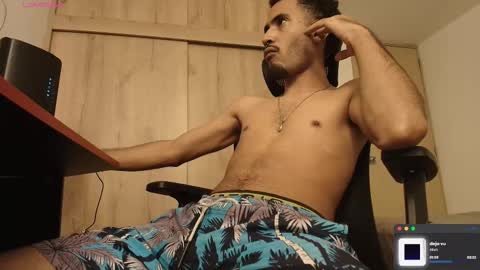 Snapshot of imyourg0d chatting on 02/16/26, 01:02 Daniel thumb up me please its important Im new INDEPENDENT MODEL online show from 02/16/26, 01:02