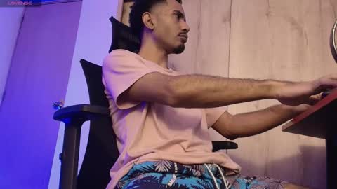 Daniel   thumb up me please its important Im new INDEPENDENT MODEL online show from 03/30/26, 07:53