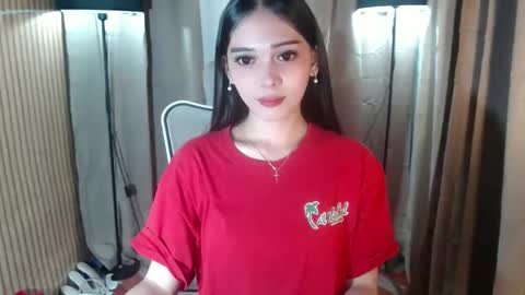 Snapshot of imyourlegalbaby chatting on 10/05/25, 12:14 Aki online show from 10/05/25, 12:14