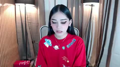 Snapshot of imyourlegalbaby chatting on 01/09/26, 11:24 Aki online show from 01/09/26, 11:24