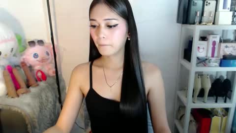 Snapshot of imyourlegalbaby chatting on 04/26/26, 09:40 Aki online show from 04/26/26, 09:40