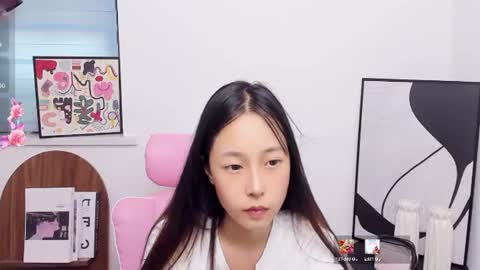 Snapshot of inadaphne chatting on 07/31/26, 10:09 Ina online show from 07/31/26, 10:09