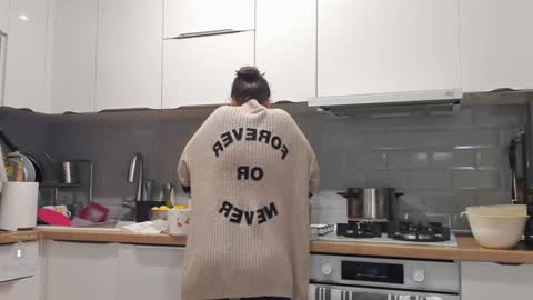 Ina Kush online show from 12/13/24, 06:59