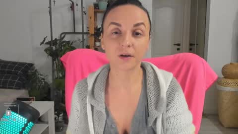 Ina Kush online show from 12/23/24, 10:33