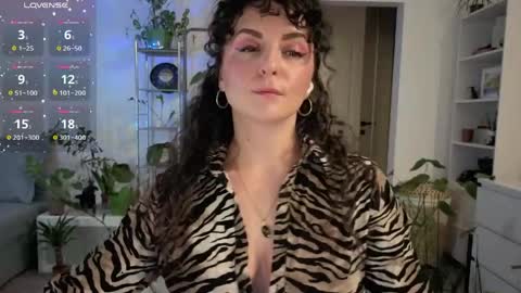 Snapshot of inakush chatting on 05/01/26, 10:36 Ina Kush online show from 05/01/26, 10:36