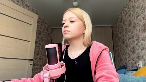 Snapshot of inamillsap chatting on 02/18/26, 11:06 Lola online show from 02/18/26, 11:06