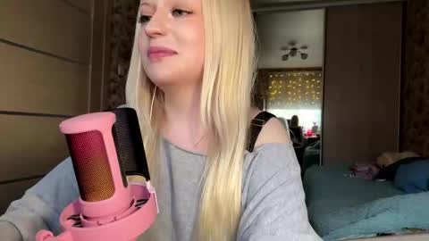 Lola online show from 03/13/26, 12:56