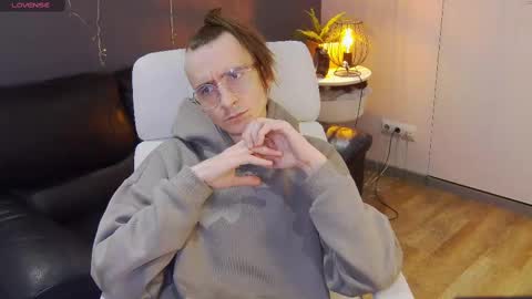 Snapshot of incandenza_ chatting on 02/23/25, 07:49 incandenza_ online show from 02/23/25, 07:49