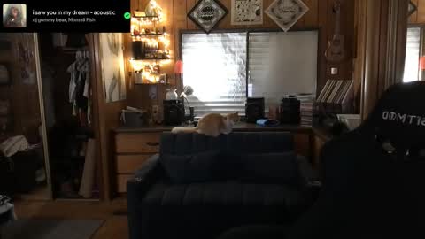 Carter online show from 10/12/25, 06:45