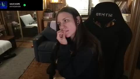 Snapshot of incognitoqueen chatting on 07/15/26, 03:56 Carter online show from 07/15/26, 03:56