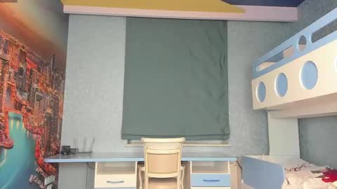 Snapshot of incredible__shell_ chatting on 05/14/26, 07:09 Masha online show from 05/14/26, 07:09