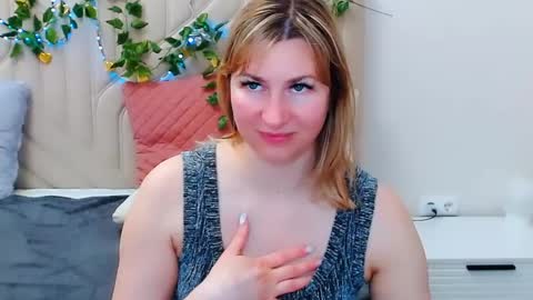 incredible_ariela online show from 04/11/26, 12:37