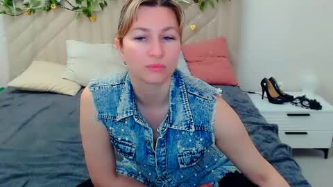 incredible_ariela online show from 04/23/26, 11:31