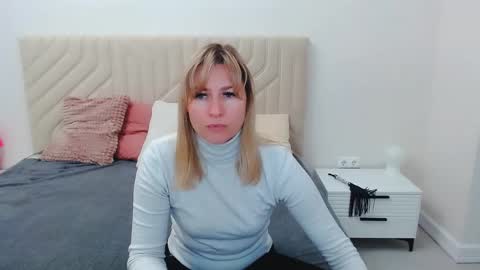 Snapshot of incredible_ariela chatting on 05/31/26, 10:33 incredible_ariela online show from 05/31/26, 10:33