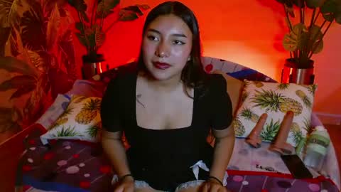 Snapshot of incredible_foxxy chatting on 08/01/26, 03:39 incredible_foxxy online show from 08/01/26, 03:39