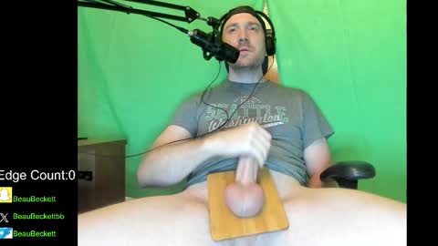 Snapshot of incredibleballbusting chatting on 10/19/25, 03:40 Beau Beckett online show from 10/19/25, 03:40