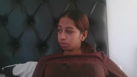Snapshot of indanbella19 chatting on 04/29/26, 05:00 indanbella19 online show from 04/29/26, 05:00