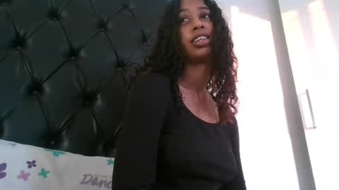 Snapshot of indanbella19 chatting on 06/25/26, 05:07 indanbella19 online show from 06/25/26, 05:07