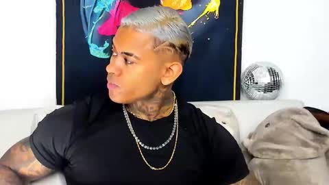 Jacobo online show from 12/14/25, 02:06