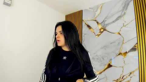 Snapshot of indi_catalina chatting on 05/26/26, 12:23 Indi Catalina online show from 05/26/26, 12:23
