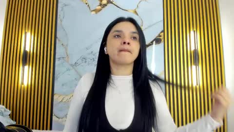 Snapshot of indi_catalina chatting on 06/01/26, 12:40 Indi Catalina online show from 06/01/26, 12:40