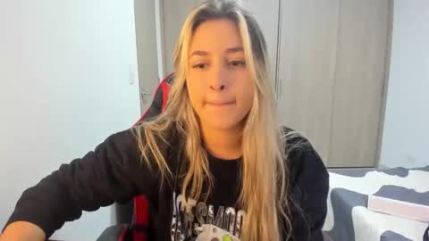 Snapshot of india_secretary chatting on 12/16/25, 09:20 Lana online show from 12/16/25, 09:20