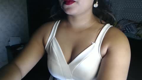 Snapshot of indian_anu chatting on 01/05/25, 04:38 Anu online show from 01/05/25, 04:38