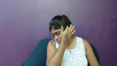 Snapshot of indian_rimmelx chatting on 01/17/25, 01:35 Melz online show from 01/17/25, 01:35