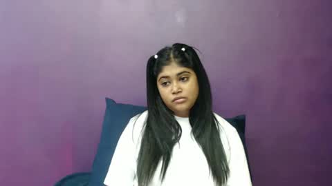Snapshot of indian_rimmelx chatting on 01/28/25, 07:22 Melz online show from 01/28/25, 07:22