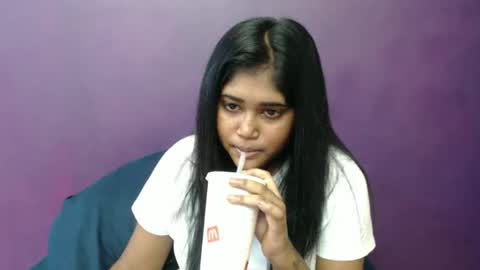 Snapshot of indian_rimmelx chatting on 02/14/25, 12:25 Melz online show from 02/14/25, 12:25