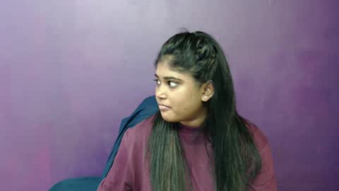 Snapshot of indian_rimmelx chatting on 02/25/25, 09:42 Melz online show from 02/25/25, 09:42