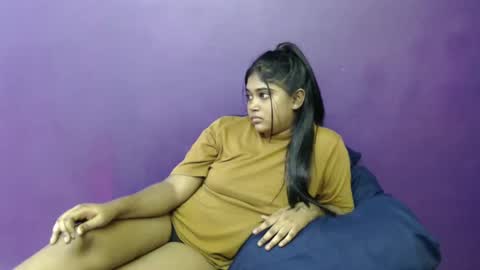 Snapshot of indian_rimmelx chatting on 03/05/25, 09:27 Melz online show from 03/05/25, 09:27