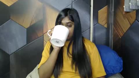 Snapshot of indian_rimmelx chatting on 09/11/25, 06:35 Melz online show from 09/11/25, 06:35