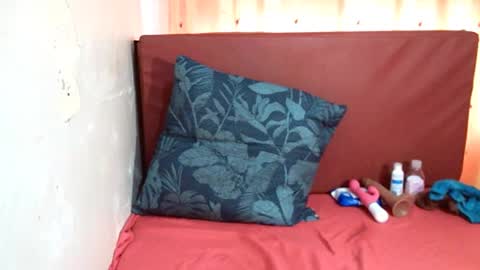 Snapshot of indian_sunshine chatting on 06/18/26, 05:51 indian_sunshine online show from 06/18/26, 05:51
