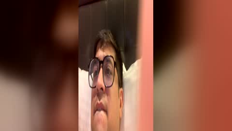 Snapshot of indian_uncut_dick chatting on 06/18/26, 07:18 Nash online show from 06/18/26, 07:18