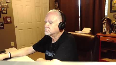 Papa online show from 11/09/25, 02:15