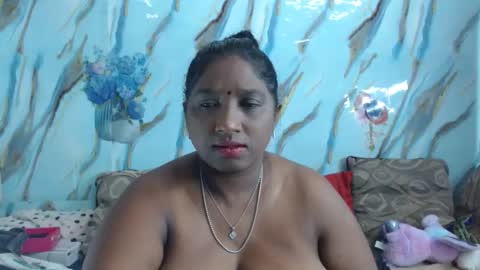 Snapshot of indianblue3 chatting on 05/08/26, 09:47 tracy online show from 05/08/26, 09:47