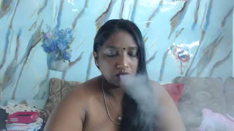 Snapshot of indianblue3 chatting on 06/04/26, 09:15 tracy online show from 06/04/26, 09:15