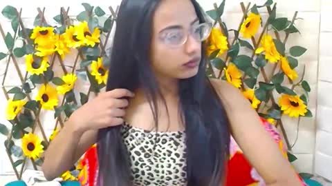 Snapshot of indianbootylicious1 chatting on 12/17/25, 05:24 nala online show from 12/17/25, 05:24