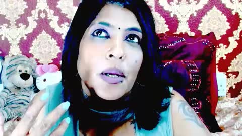 Snapshot of indiancatz2 chatting on 02/27/25, 01:38 anusha online show from 02/27/25, 01:38