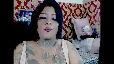 Snapshot of indiancatz2 chatting on 10/05/25, 12:20 anusha online show from 10/05/25, 12:20