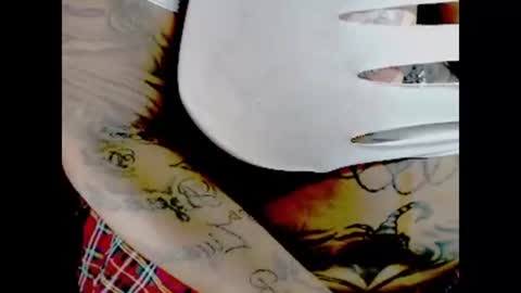 Snapshot of indiancatz2 chatting on 10/06/25, 04:26 anusha online show from 10/06/25, 04:26