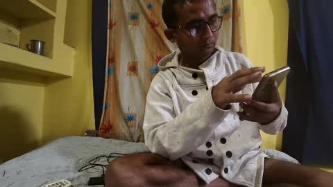 Snapshot of indiancumking chatting on 12/21/24, 11:22 inindiancumking online show from 12/21/24, 11:22