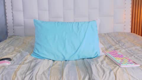 LITTLE AINHOA  online show from 10/24/25, 07:32