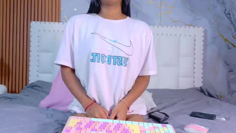 LITTLE AINHOA  online show from 01/08/26, 08:00