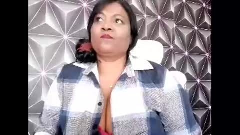 indiandelia online show from 10/21/25, 08:26