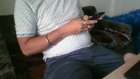 Snapshot of indianlover1433 chatting on 01/10/25, 07:57 Indian lover online show from 01/10/25, 07:57
