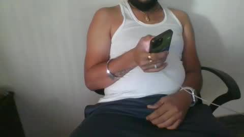 Snapshot of indianlover1433 chatting on 02/07/25, 09:05 Indian lover online show from 02/07/25, 09:05
